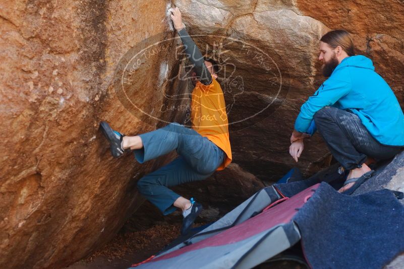 Bouldering in Hueco Tanks on 01/29/2020 with Blue Lizard Climbing and Yoga
Filename: SRM_20200129_1250080.jpg
Aperture: f/4.0
Shutter Speed: 1/250
Body: Canon EOS-1D Mark II
Lens: Canon EF 50mm f/1.8 II