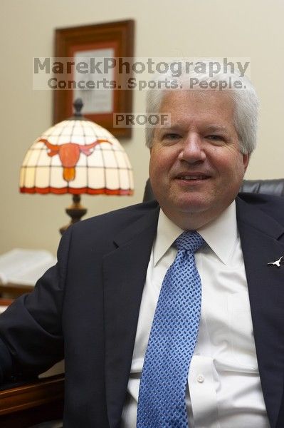 Portrait of UT Vice President and Chief Financial Officer Kevin Hegarty.

Filename: SRM_20061211_0905466.jpg
Aperture: f/3.5
Shutter Speed: 1/200
Body: Canon EOS-1D Mark II
Lens: Canon EF 50mm f/1.8 II