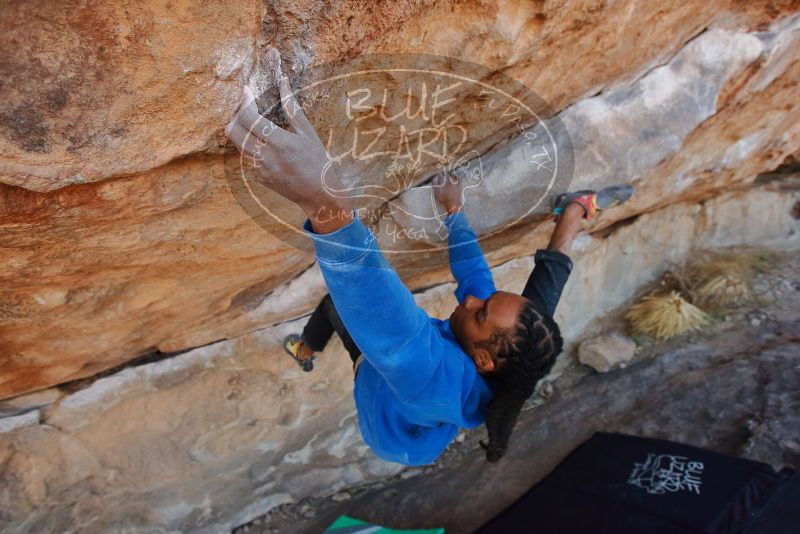 Bouldering in Hueco Tanks on 02/01/2020 with Blue Lizard Climbing and Yoga
Filename: SRM_20200201_1107470.jpg
Aperture: f/4.5
Shutter Speed: 1/250
Body: Canon EOS-1D Mark II
Lens: Canon EF 16-35mm f/2.8 L