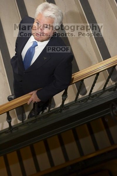 Portrait of UT Vice President and Chief Financial Officer Kevin Hegarty.
Filename: SRM_20061211_0913347.jpg
Aperture: f/3.5
Shutter Speed: 1/200
Body: Canon EOS-1D Mark II
Lens: Canon EF 50mm f/1.8 II