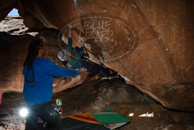 Bouldering in Hueco Tanks on 02/01/2020 with Blue Lizard Climbing and Yoga

Filename: SRM_20200201_1406080.jpg
Aperture: f/8.0
Shutter Speed: 1/250
Body: Canon EOS-1D Mark II
Lens: Canon EF 16-35mm f/2.8 L