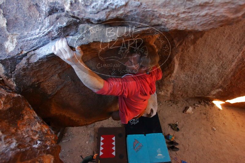 Bouldering in Hueco Tanks on 02/01/2020 with Blue Lizard Climbing and Yoga

Filename: SRM_20200201_1434091.jpg
Aperture: f/4.5
Shutter Speed: 1/250
Body: Canon EOS-1D Mark II
Lens: Canon EF 16-35mm f/2.8 L