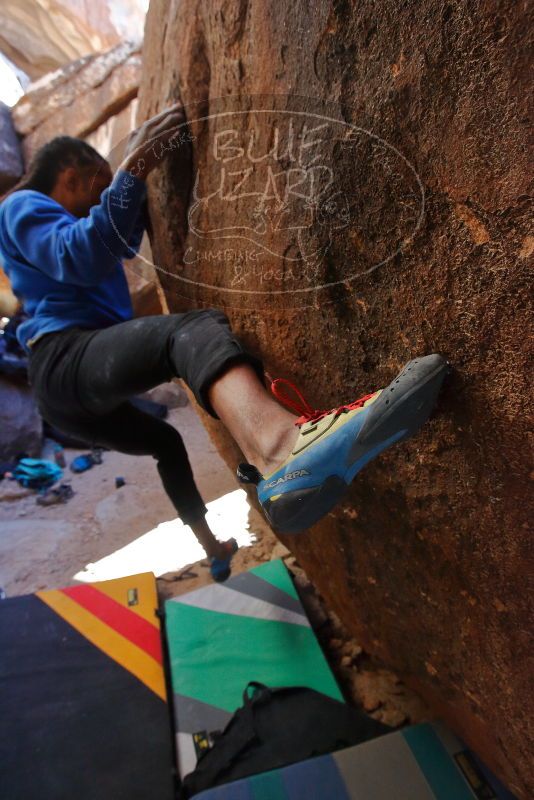 Bouldering in Hueco Tanks on 02/01/2020 with Blue Lizard Climbing and Yoga

Filename: SRM_20200201_1543250.jpg
Aperture: f/5.0
Shutter Speed: 1/250
Body: Canon EOS-1D Mark II
Lens: Canon EF 16-35mm f/2.8 L