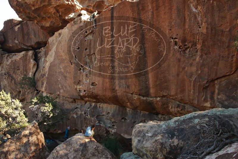 Bouldering in Hueco Tanks on 02/01/2020 with Blue Lizard Climbing and Yoga

Filename: SRM_20200201_1654310.jpg
Aperture: f/7.1
Shutter Speed: 1/200
Body: Canon EOS-1D Mark II
Lens: Canon EF 16-35mm f/2.8 L