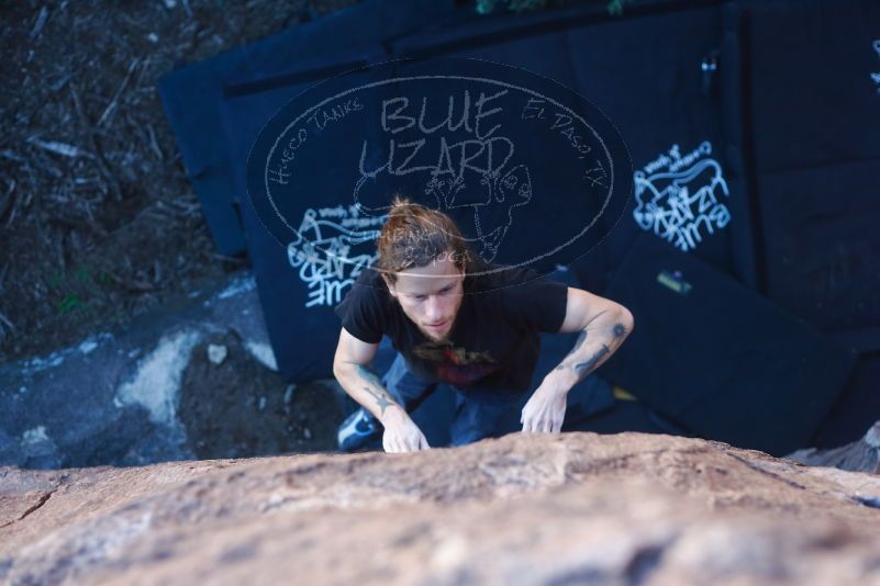 Bouldering in Hueco Tanks on 02/08/2020 with Blue Lizard Climbing and Yoga
Filename: SRM_20200208_1243590.jpg
Aperture: f/2.8
Shutter Speed: 1/250
Body: Canon EOS-1D Mark II
Lens: Canon EF 50mm f/1.8 II