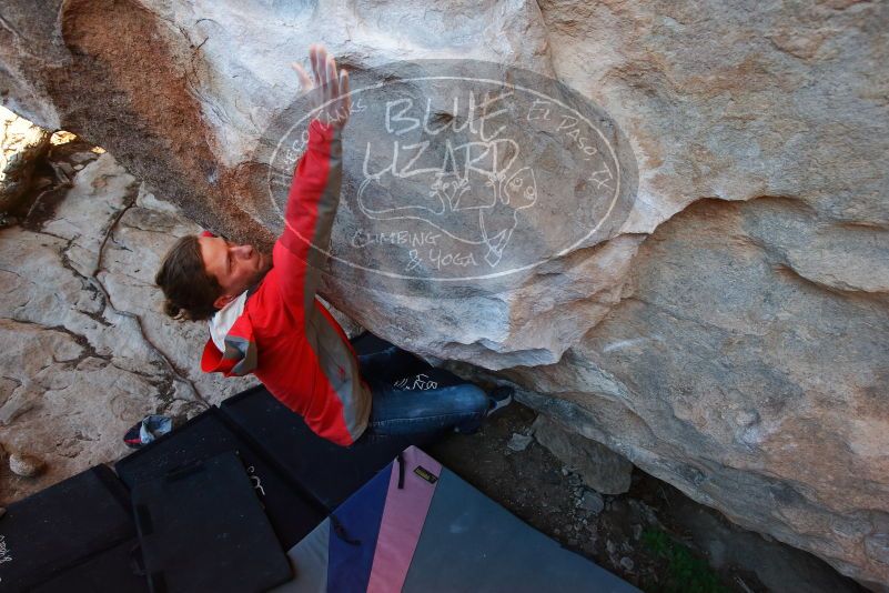 Bouldering in Hueco Tanks on 02/08/2020 with Blue Lizard Climbing and Yoga

Filename: SRM_20200208_1819230.jpg
Aperture: f/4.5
Shutter Speed: 1/250
Body: Canon EOS-1D Mark II
Lens: Canon EF 16-35mm f/2.8 L