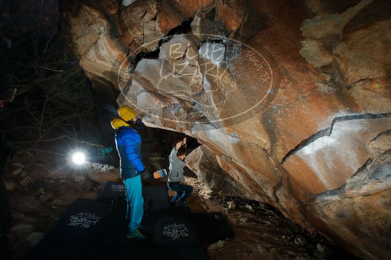 Bouldering in Hueco Tanks on 01/06/2020 with Blue Lizard Climbing and Yoga

Filename: SRM_20200106_1129260.jpg
Aperture: f/8.0
Shutter Speed: 1/250
Body: Canon EOS-1D Mark II
Lens: Canon EF 16-35mm f/2.8 L