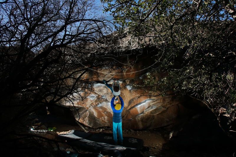 Bouldering in Hueco Tanks on 01/06/2020 with Blue Lizard Climbing and Yoga
Filename: SRM_20200106_1202090.jpg
Aperture: f/8.0
Shutter Speed: 1/250
Body: Canon EOS-1D Mark II
Lens: Canon EF 16-35mm f/2.8 L
