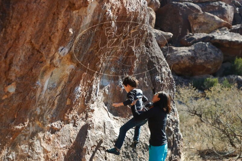 Bouldering in Hueco Tanks on 01/06/2020 with Blue Lizard Climbing and Yoga
Filename: SRM_20200106_1349290.jpg
Aperture: f/4.0
Shutter Speed: 1/400
Body: Canon EOS-1D Mark II
Lens: Canon EF 50mm f/1.8 II