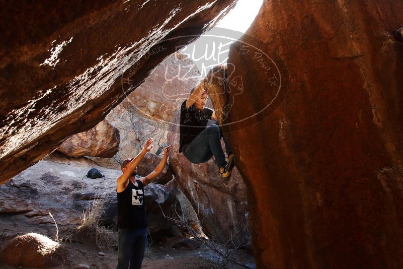 Bouldering in Hueco Tanks on 02/14/2020 with Blue Lizard Climbing and Yoga
Filename: SRM_20200214_1148280.jpg
Aperture: f/7.1
Shutter Speed: 1/250
Body: Canon EOS-1D Mark II
Lens: Canon EF 16-35mm f/2.8 L