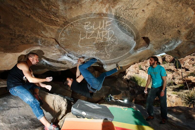 Bouldering in Hueco Tanks on 02/14/2020 with Blue Lizard Climbing and Yoga
Filename: SRM_20200214_1654320.jpg
Aperture: f/8.0
Shutter Speed: 1/250
Body: Canon EOS-1D Mark II
Lens: Canon EF 16-35mm f/2.8 L