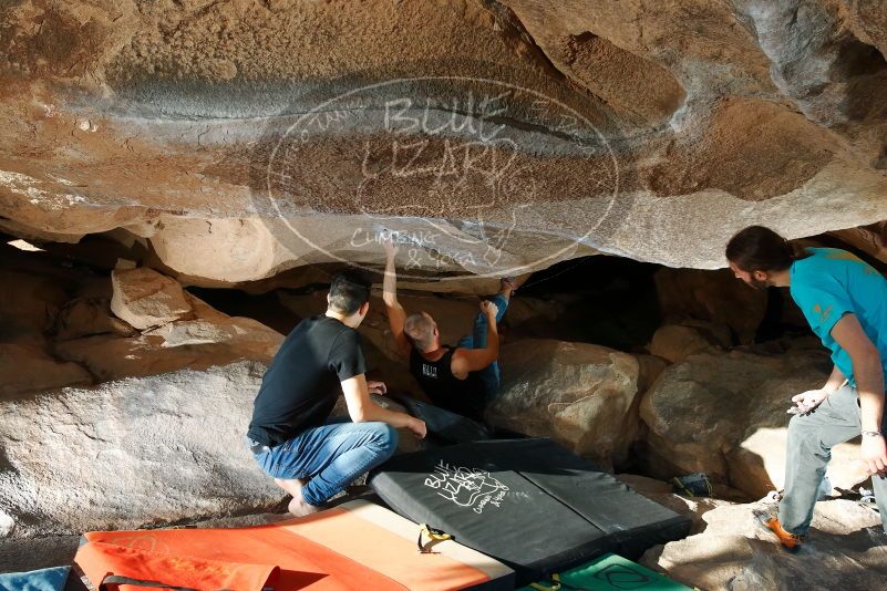 Bouldering in Hueco Tanks on 02/14/2020 with Blue Lizard Climbing and Yoga
Filename: SRM_20200214_1723080.jpg
Aperture: f/8.0
Shutter Speed: 1/250
Body: Canon EOS-1D Mark II
Lens: Canon EF 16-35mm f/2.8 L