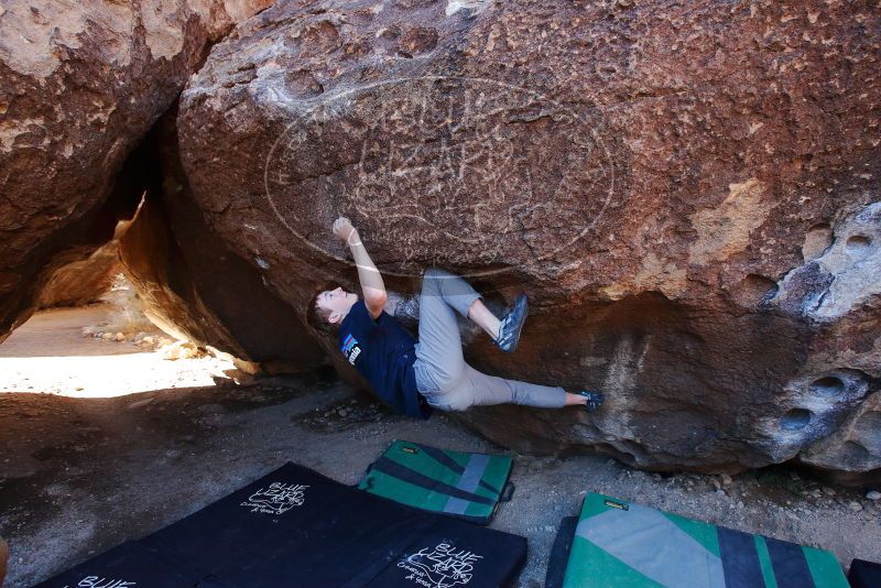 Bouldering in Hueco Tanks on 02/16/2020 with Blue Lizard Climbing and Yoga
Filename: SRM_20200216_1047160.jpg
Aperture: f/5.6
Shutter Speed: 1/250
Body: Canon EOS-1D Mark II
Lens: Canon EF 16-35mm f/2.8 L