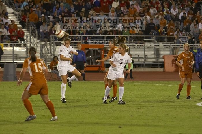 The lady longhorns beat Texas A&M 1-0 in soccer Friday night.
Filename: SRM_20061027_1920521.jpg
Aperture: f/4.0
Shutter Speed: 1/400
Body: Canon EOS 20D
Lens: Canon EF 80-200mm f/2.8 L