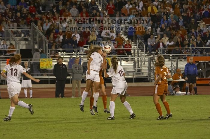 The lady longhorns beat Texas A&M 1-0 in soccer Friday night.
Filename: SRM_20061027_1921262.jpg
Aperture: f/4.0
Shutter Speed: 1/400
Body: Canon EOS 20D
Lens: Canon EF 80-200mm f/2.8 L