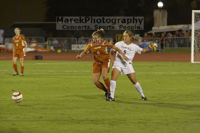 Greta Carter, #6. The lady longhorns beat Texas A&M 1-0 in soccer Friday night.
Filename: SRM_20061027_1938266.jpg
Aperture: f/4.0
Shutter Speed: 1/640
Body: Canon EOS 20D
Lens: Canon EF 80-200mm f/2.8 L
