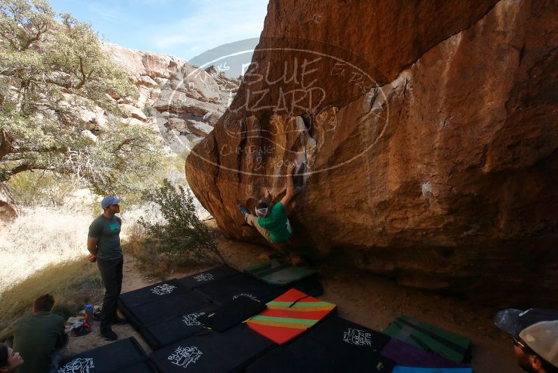 Bouldering in Hueco Tanks on 02/16/2020 with Blue Lizard Climbing and Yoga

Filename: SRM_20200216_1445210.jpg
Aperture: f/8.0
Shutter Speed: 1/200
Body: Canon EOS-1D Mark II
Lens: Canon EF 16-35mm f/2.8 L