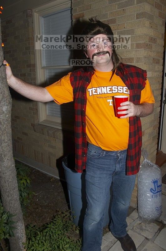 The University of Texas 2006 Chemical Engineering Halloween party.
Filename: SRM_20061027_2251540.jpg
Aperture: f/4.0
Shutter Speed: 1/200
Body: Canon EOS 20D
Lens: Canon EF-S 18-55mm f/3.5-5.6