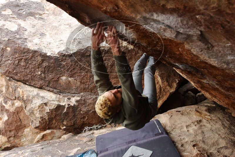 Bouldering in Hueco Tanks on 02/21/2020 with Blue Lizard Climbing and Yoga
Filename: SRM_20200221_1416230.jpg
Aperture: f/5.6
Shutter Speed: 1/320
Body: Canon EOS-1D Mark II
Lens: Canon EF 16-35mm f/2.8 L