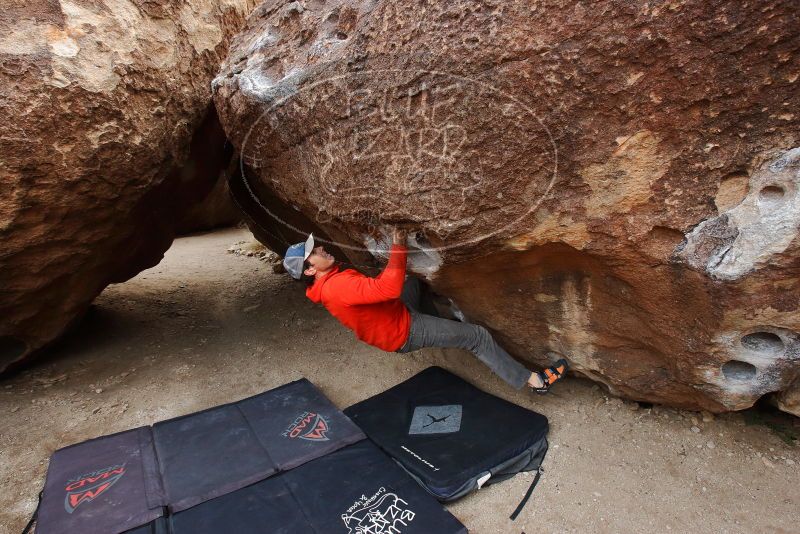 Bouldering in Hueco Tanks on 02/21/2020 with Blue Lizard Climbing and Yoga
Filename: SRM_20200221_1658101.jpg
Aperture: f/6.3
Shutter Speed: 1/250
Body: Canon EOS-1D Mark II
Lens: Canon EF 16-35mm f/2.8 L