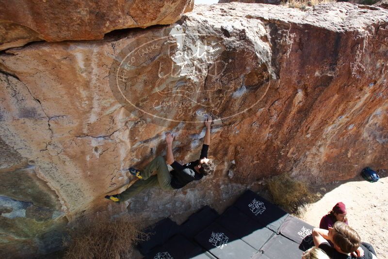 Bouldering in Hueco Tanks on 02/25/2020 with Blue Lizard Climbing and Yoga
Filename: SRM_20200225_1305220.jpg
Aperture: f/6.3
Shutter Speed: 1/400
Body: Canon EOS-1D Mark II
Lens: Canon EF 16-35mm f/2.8 L