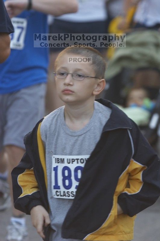 Beth ran the IBM 10K Classic Road Race.

Filename: SRM_20061001_0803322.jpg
Aperture: f/4.0
Shutter Speed: 1/250
Body: Canon EOS 20D
Lens: Canon EF 80-200mm f/2.8 L