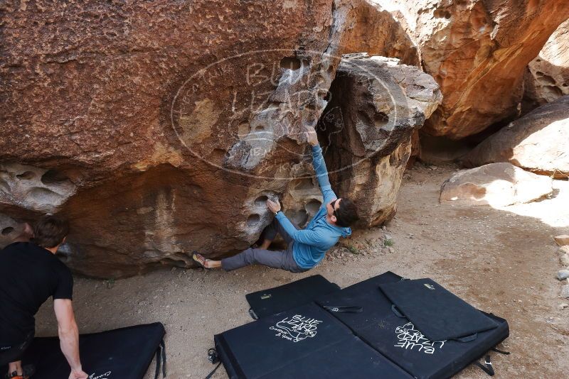 Bouldering in Hueco Tanks on 02/28/2020 with Blue Lizard Climbing and Yoga
Filename: SRM_20200228_1203060.jpg
Aperture: f/5.6
Shutter Speed: 1/250
Body: Canon EOS-1D Mark II
Lens: Canon EF 16-35mm f/2.8 L