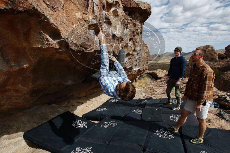Bouldering in Hueco Tanks on 02/29/2020 with Blue Lizard Climbing and Yoga
Filename: SRM_20200229_1116100.jpg
Aperture: f/8.0
Shutter Speed: 1/320
Body: Canon EOS-1D Mark II
Lens: Canon EF 16-35mm f/2.8 L