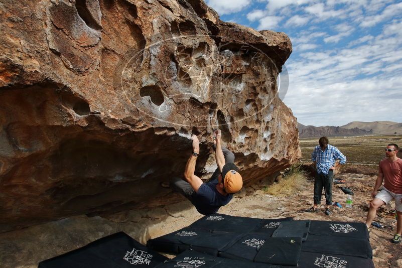 Bouldering in Hueco Tanks on 02/29/2020 with Blue Lizard Climbing and Yoga
Filename: SRM_20200229_1126510.jpg
Aperture: f/8.0
Shutter Speed: 1/320
Body: Canon EOS-1D Mark II
Lens: Canon EF 16-35mm f/2.8 L