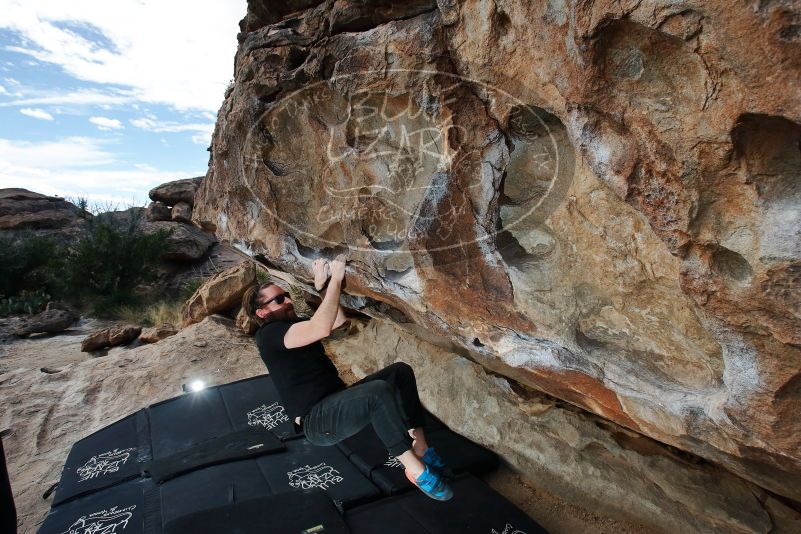 Bouldering in Hueco Tanks on 02/29/2020 with Blue Lizard Climbing and Yoga
Filename: SRM_20200229_1151430.jpg
Aperture: f/7.1
Shutter Speed: 1/250
Body: Canon EOS-1D Mark II
Lens: Canon EF 16-35mm f/2.8 L
