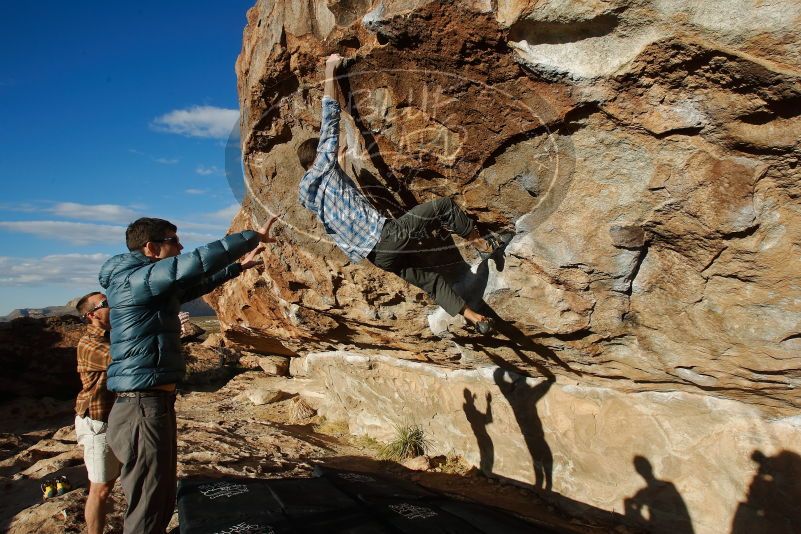 Bouldering in Hueco Tanks on 02/29/2020 with Blue Lizard Climbing and Yoga
Filename: SRM_20200229_1749370.jpg
Aperture: f/7.1
Shutter Speed: 1/400
Body: Canon EOS-1D Mark II
Lens: Canon EF 16-35mm f/2.8 L
