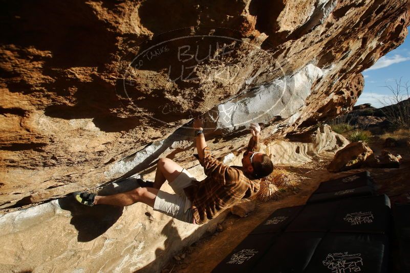 Bouldering in Hueco Tanks on 02/29/2020 with Blue Lizard Climbing and Yoga
Filename: SRM_20200229_1758070.jpg
Aperture: f/6.3
Shutter Speed: 1/400
Body: Canon EOS-1D Mark II
Lens: Canon EF 16-35mm f/2.8 L