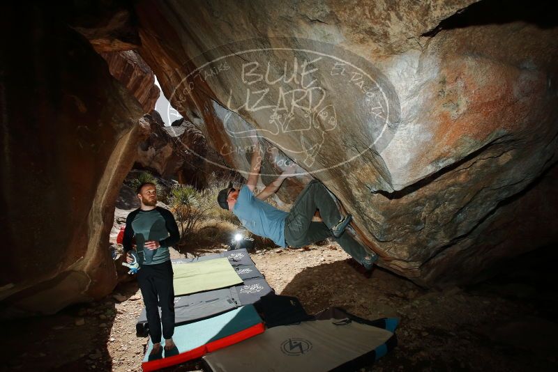 Bouldering in Hueco Tanks on 03/06/2020 with Blue Lizard Climbing and Yoga

Filename: SRM_20200306_1242050.jpg
Aperture: f/8.0
Shutter Speed: 1/250
Body: Canon EOS-1D Mark II
Lens: Canon EF 16-35mm f/2.8 L