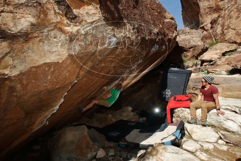 Bouldering in Hueco Tanks on 03/06/2020 with Blue Lizard Climbing and Yoga

Filename: SRM_20200306_1553090.jpg
Aperture: f/8.0
Shutter Speed: 1/320
Body: Canon EOS-1D Mark II
Lens: Canon EF 16-35mm f/2.8 L
