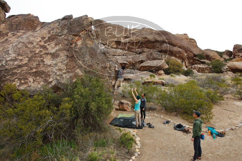 Bouldering in Hueco Tanks on 03/15/2020 with Blue Lizard Climbing and Yoga

Filename: SRM_20200315_0931550.jpg
Aperture: f/4.0
Shutter Speed: 1/1250
Body: Canon EOS-1D Mark II
Lens: Canon EF 16-35mm f/2.8 L