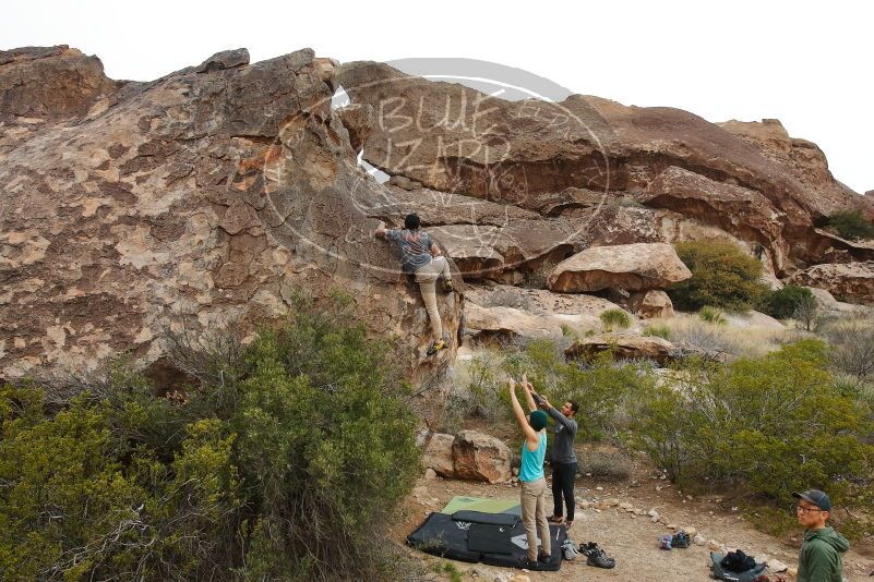 Bouldering in Hueco Tanks on 03/15/2020 with Blue Lizard Climbing and Yoga
Filename: SRM_20200315_0932020.jpg
Aperture: f/8.0
Shutter Speed: 1/320
Body: Canon EOS-1D Mark II
Lens: Canon EF 16-35mm f/2.8 L