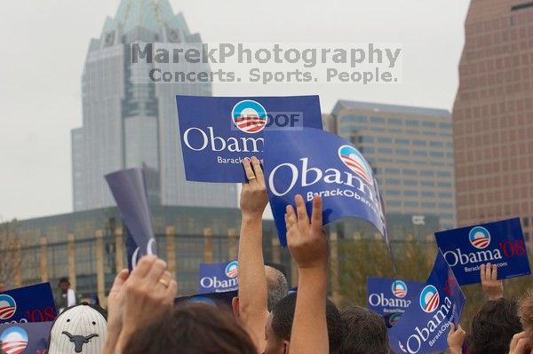 The Barack Obama "Kick-Ass" Rally--the Obama for president, 2008, rally

Filename: SRM_20070223_1448245.jpg
Aperture: f/7.1
Shutter Speed: 1/320
Body: Canon EOS 20D
Lens: Canon EF 80-200mm f/2.8 L