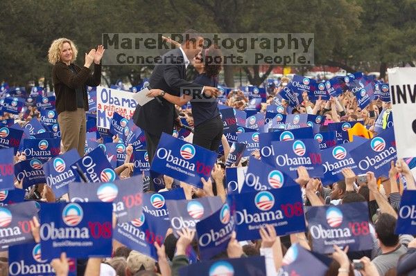 Obama speaking to a crowd of over 20,000 supporters at The Barack Obama "Kick-Ass" Rally--the Obama for president, 2008, rally, held in Austin, Friday, February 23, 2007.

Filename: SRM_20070223_1514206.jpg
Aperture: f/3.5
Shutter Speed: 1/250
Body: Canon EOS 20D
Lens: Canon EF 80-200mm f/2.8 L