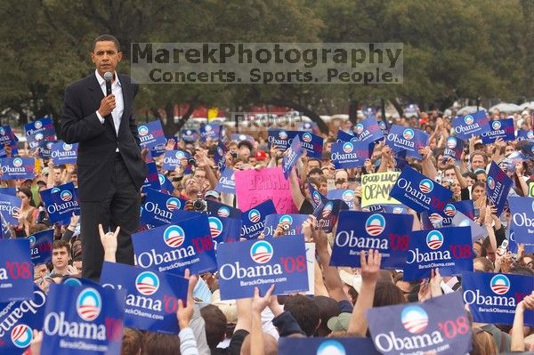 Obama speaking to a crowd of over 20,000 supporters at The Barack Obama "Kick-Ass" Rally--the Obama for president, 2008, rally, held in Austin, Friday, February 23, 2007.

Filename: SRM_20070223_1532303.jpg
Aperture: f/5.0
Shutter Speed: 1/250
Body: Canon EOS 20D
Lens: Canon EF 80-200mm f/2.8 L