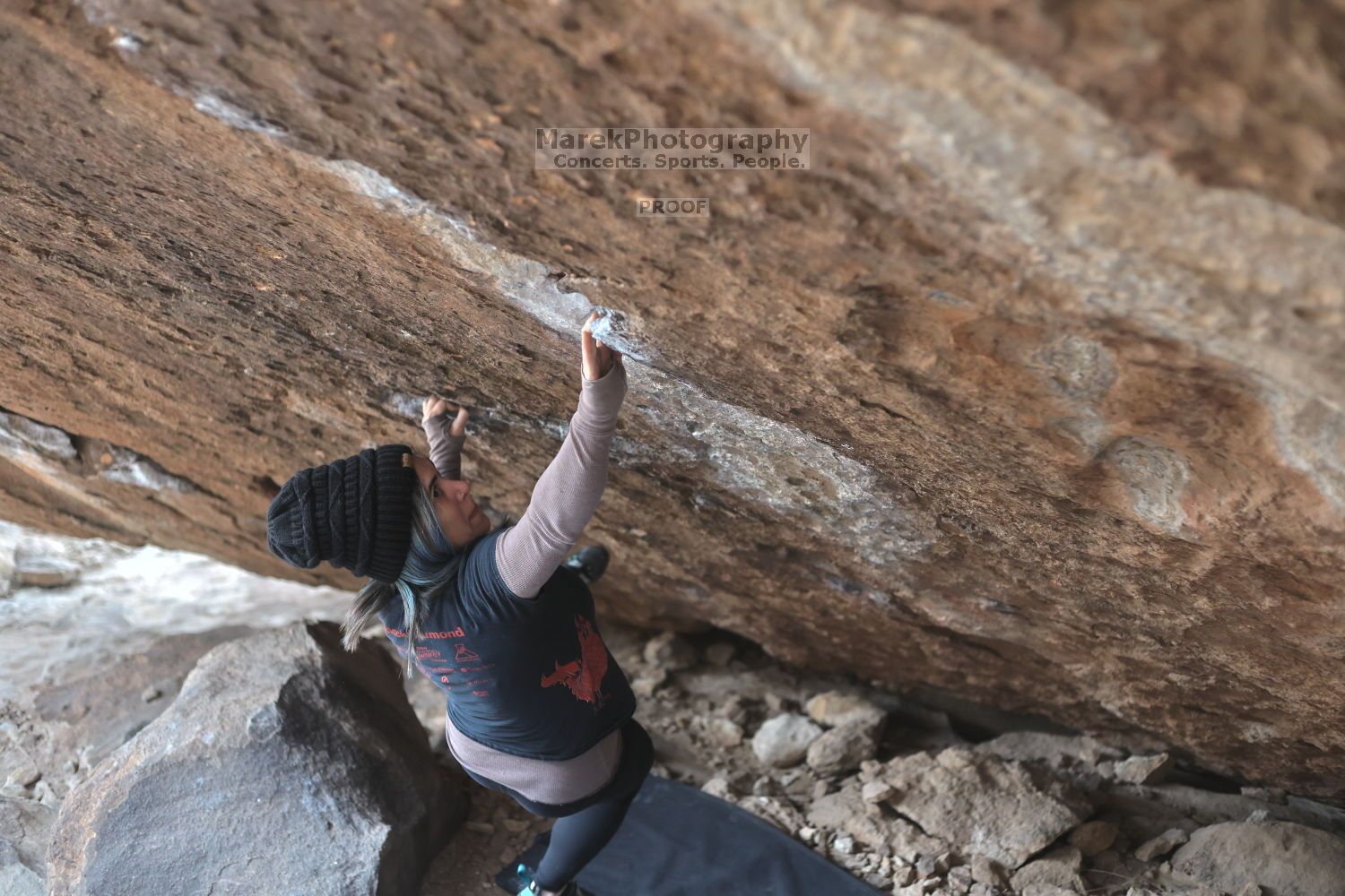 

Filename: SRM_20211125_1449480.jpg
Aperture: f/2.8
Shutter Speed: 1/640
Body: Canon EOS R6
Lens: Canon EF 50mm f/1.8 II