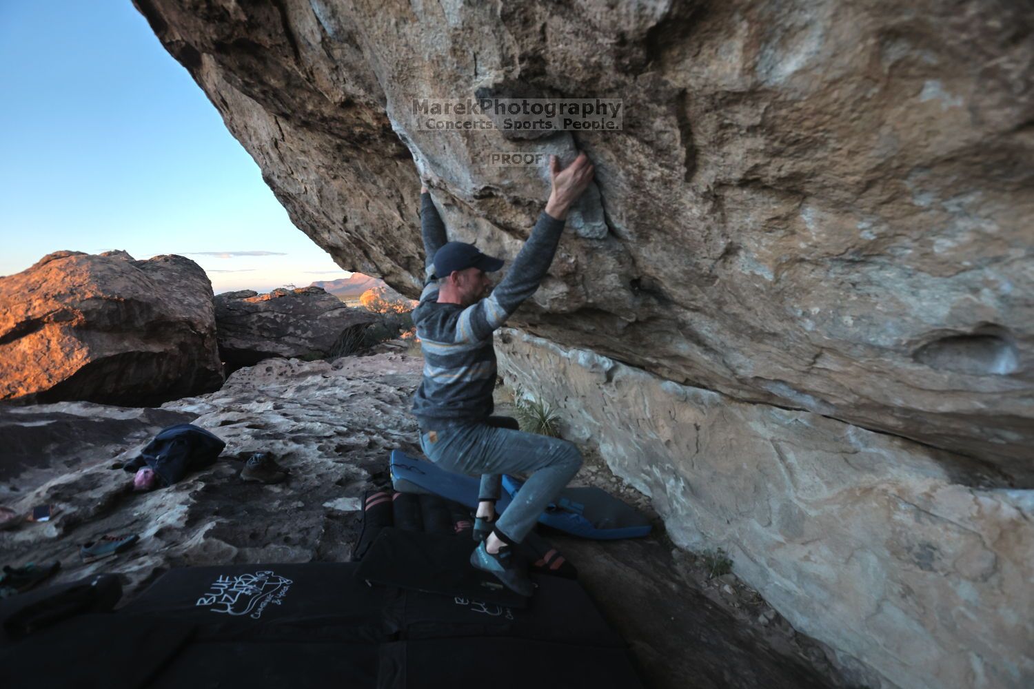 

Filename: SRM_20211125_1651531.jpg
Aperture: f/5.6
Shutter Speed: 1/500
Body: Canon EOS R6
Lens: Canon EF 16-35mm f/2.8 L