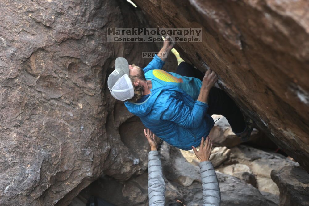 

Filename: SRM_20211126_1317580.jpg
Aperture: f/4.0
Shutter Speed: 1/400
Body: Canon EOS R6
Lens: Canon EF 50mm f/1.8 II