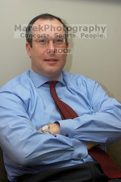 Portraits of UT Vice President of Information Technology Brian E Roberts.
Filename: SRM_20070226_0859301.jpg
Aperture: f/2.8
Shutter Speed: 1/200
Body: Canon EOS 20D
Lens: Canon EF 50mm f/1.8 II