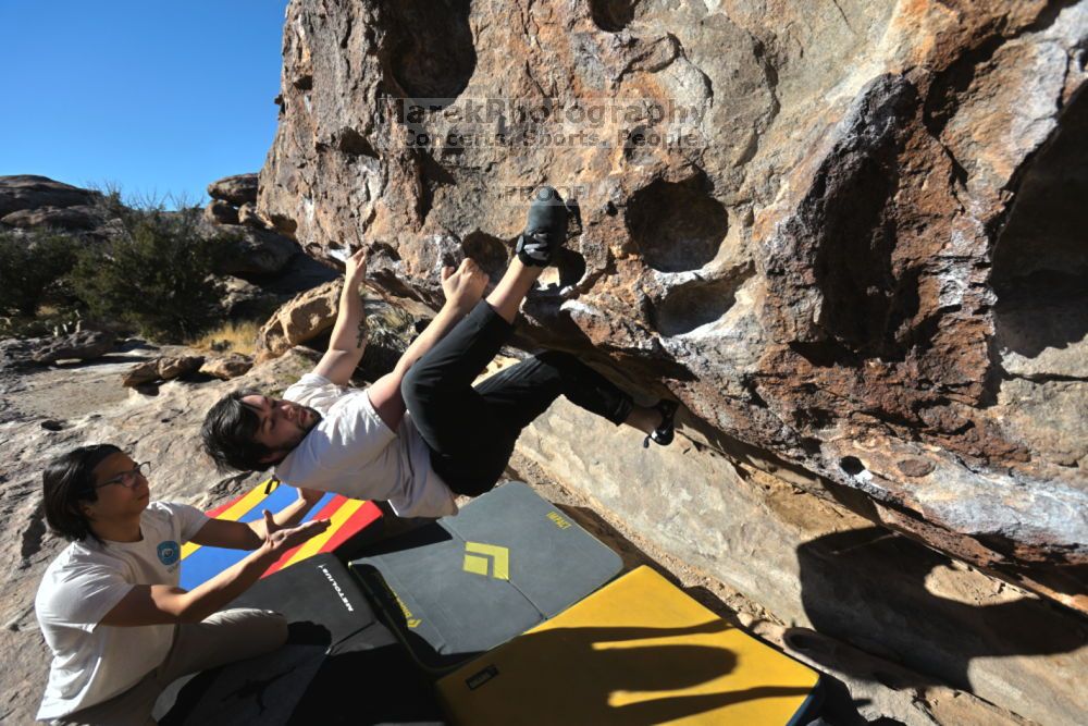 

Filename: SRM_20211212_0943040.jpg
Aperture: f/5.6
Shutter Speed: 1/2000
Body: Canon EOS R6
Lens: Canon EF 16-35mm f/2.8 L