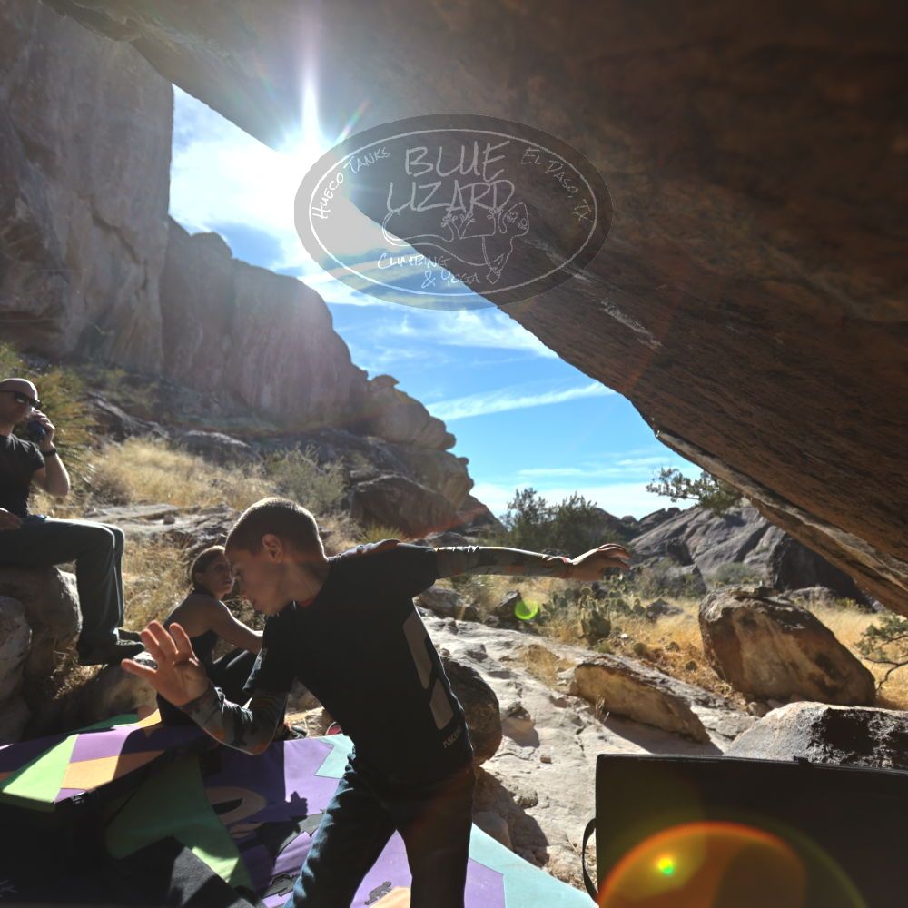 

Filename: SRM_20211222_1111222.jpg
Aperture: f/2.8
Shutter Speed: 1/4000
Body: Canon EOS R6
Lens: Canon EF 16-35mm f/2.8 L