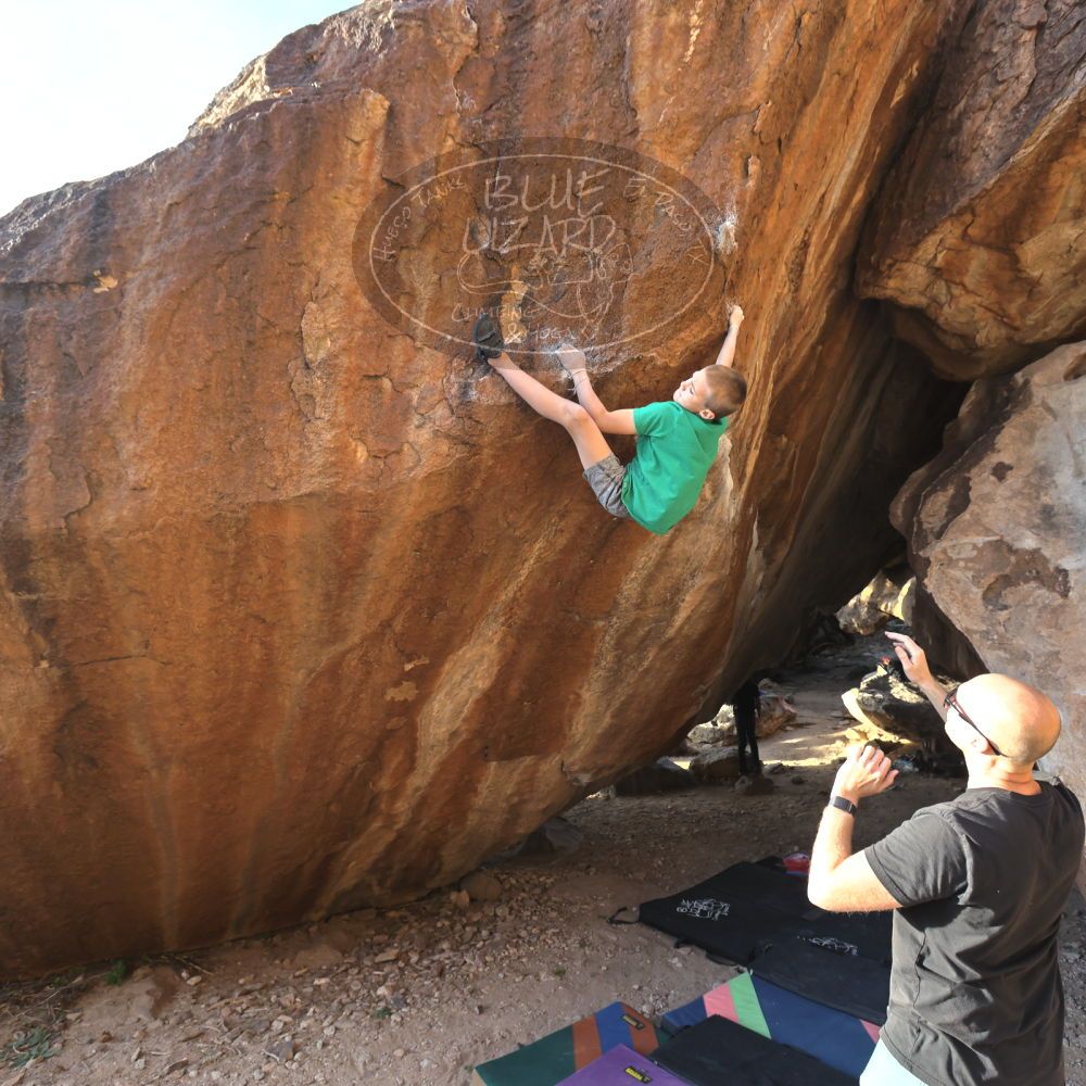 

Filename: SRM_20211222_1546520.jpg
Aperture: f/5.6
Shutter Speed: 1/400
Body: Canon EOS R6
Lens: Canon EF 16-35mm f/2.8 L