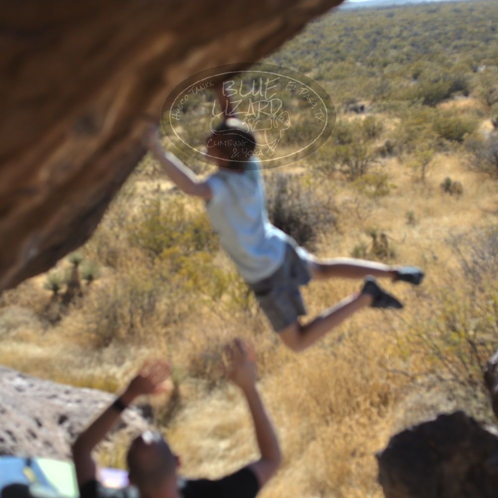 

Filename: SRM_20211223_1412001.jpg
Aperture: f/2.8
Shutter Speed: 1/3200
Body: Canon EOS R6
Lens: Canon EF 50mm f/1.8 II