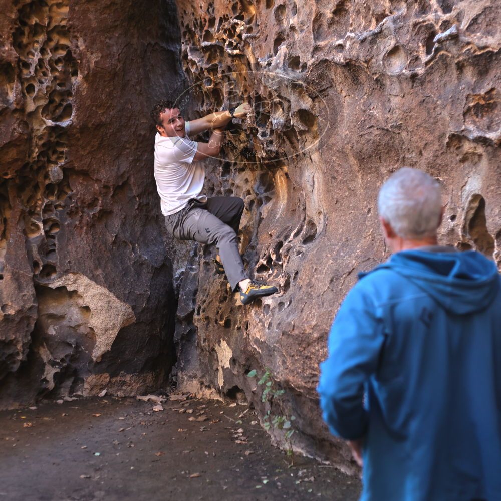 

Filename: SRM_20220107_1044530.jpg
Aperture: f/2.8
Shutter Speed: 1/250
Body: Canon EOS R6
Lens: Canon EF 50mm f/1.8 II