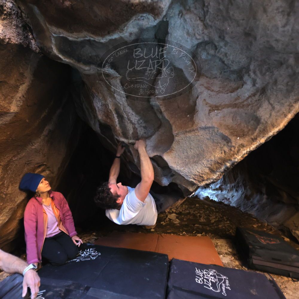 

Filename: SRM_20220107_1244550.jpg
Aperture: f/2.8
Shutter Speed: 1/250
Body: Canon EOS R6
Lens: Canon EF 16-35mm f/2.8 L