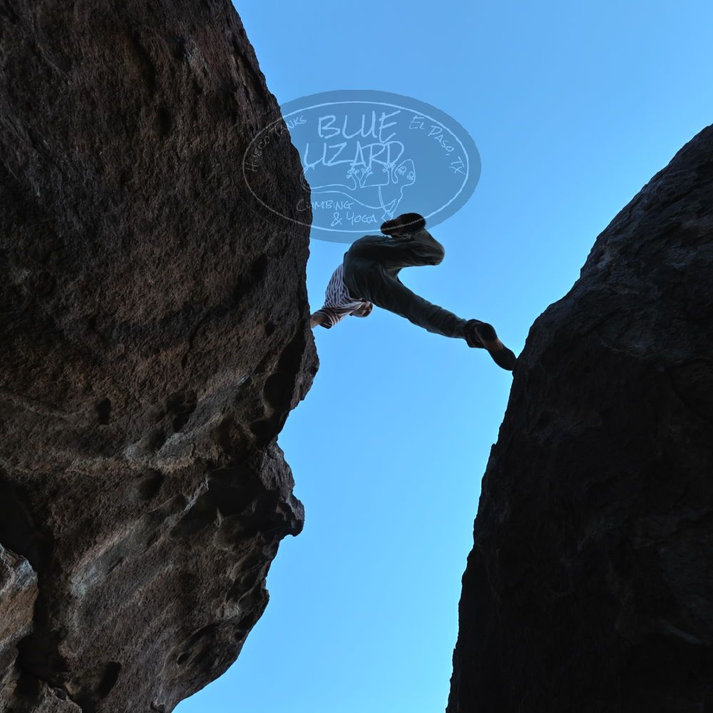 

Filename: SRM_20220114_1658321.jpg
Aperture: f/5.6
Shutter Speed: 1/400
Body: Canon EOS R6
Lens: Canon EF 16-35mm f/2.8 L